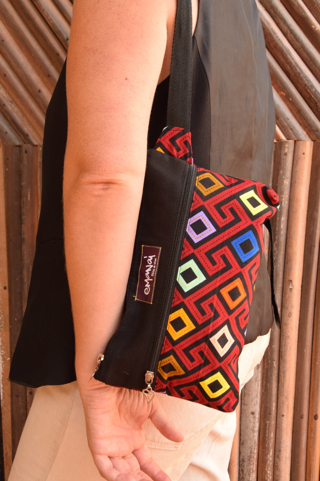 Riñonera estampado Ciudad + 2kg de arroz